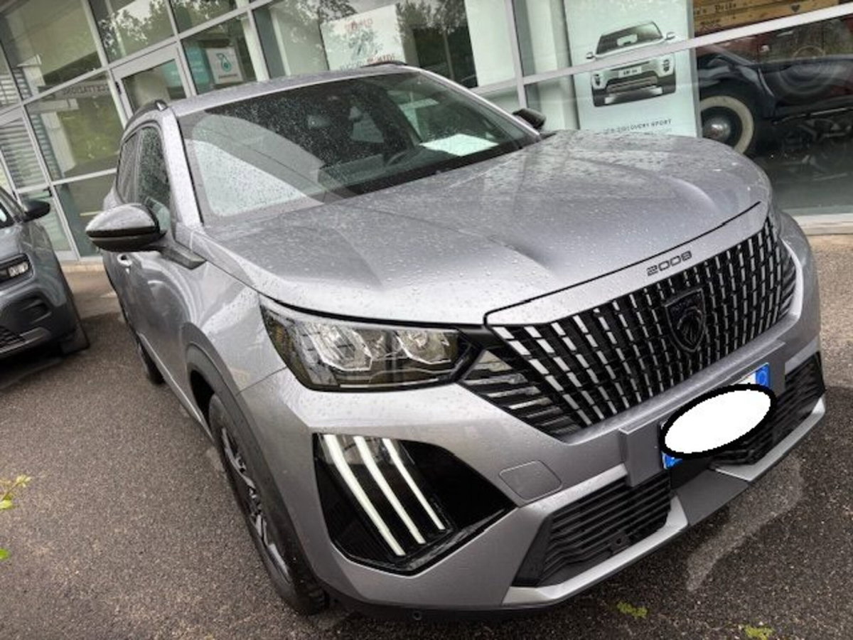 Peugeot 2008 PureTech 100 S&S Allure (3)
