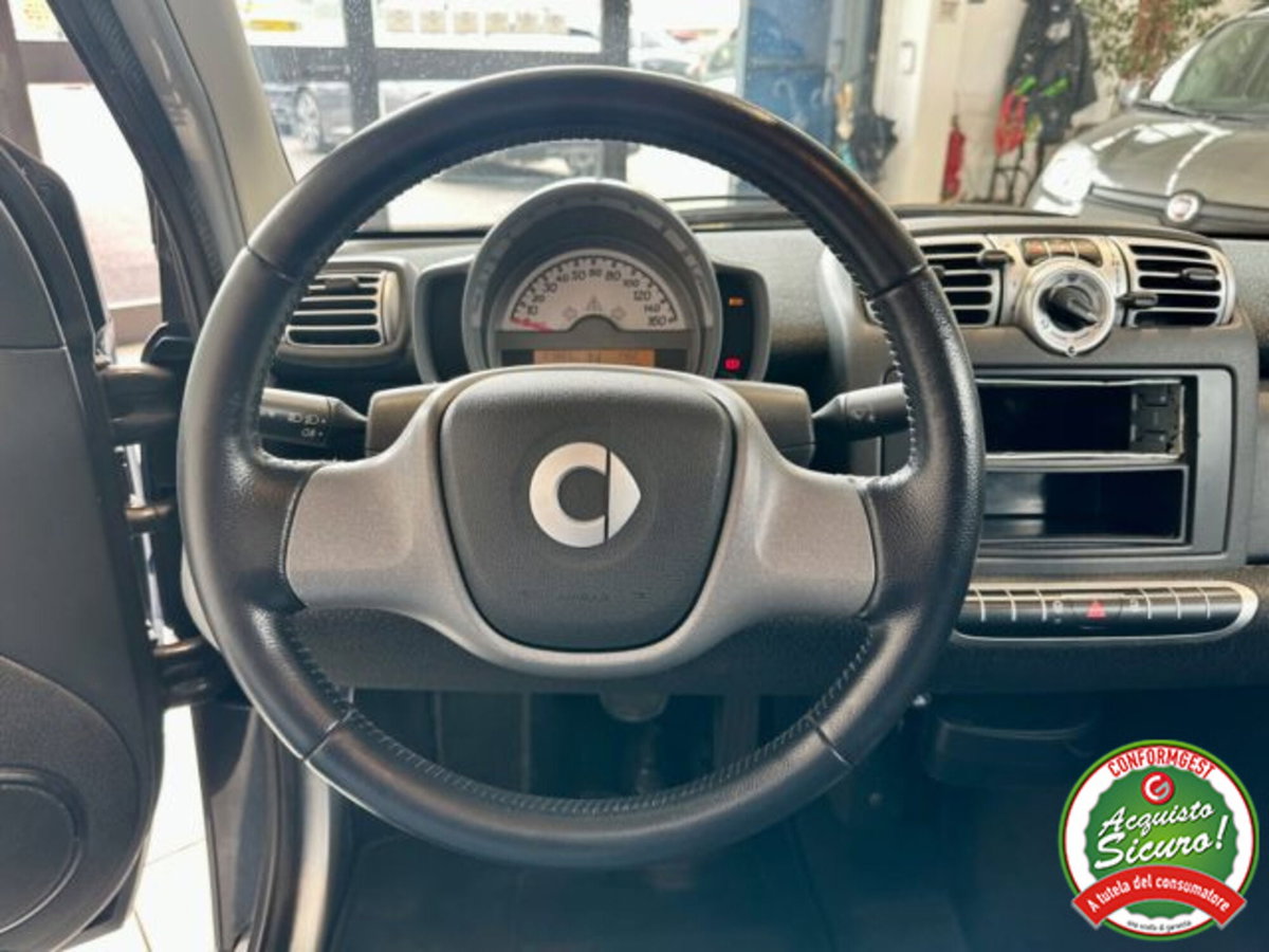 smart Fortwo 1000 52 kW MHD coupé passion (14)