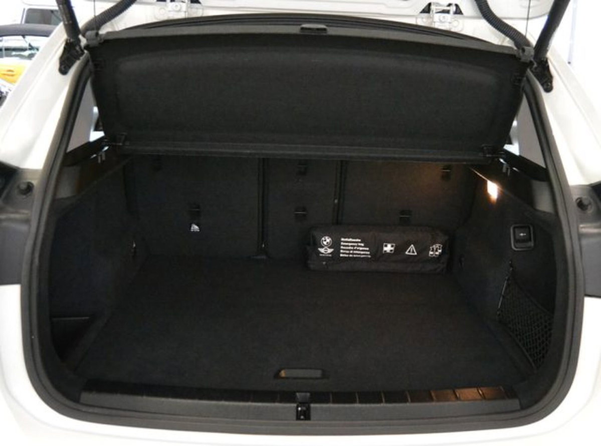 BMW X1 sDrive18d (12)