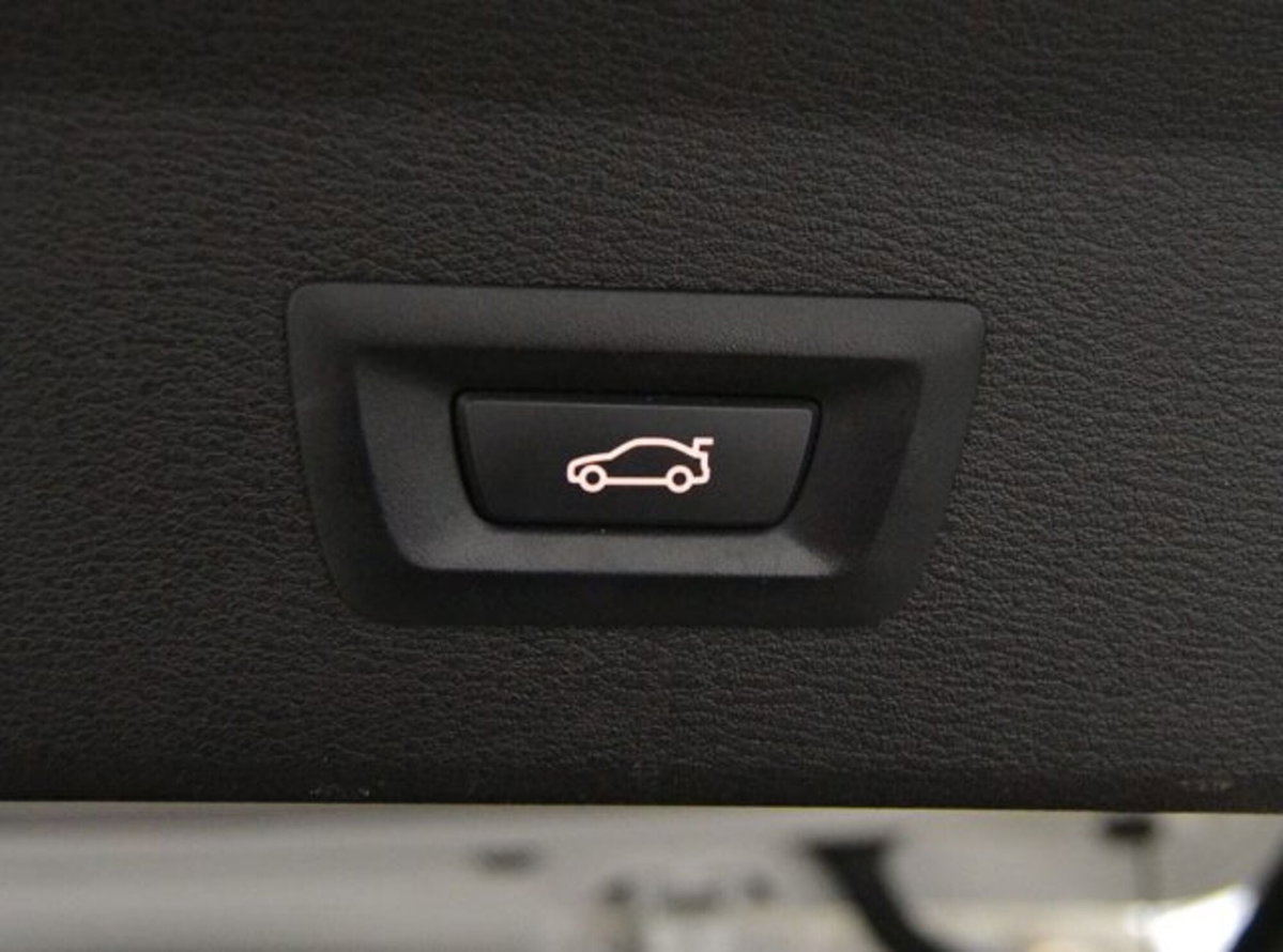 BMW X1 sDrive18d (13)