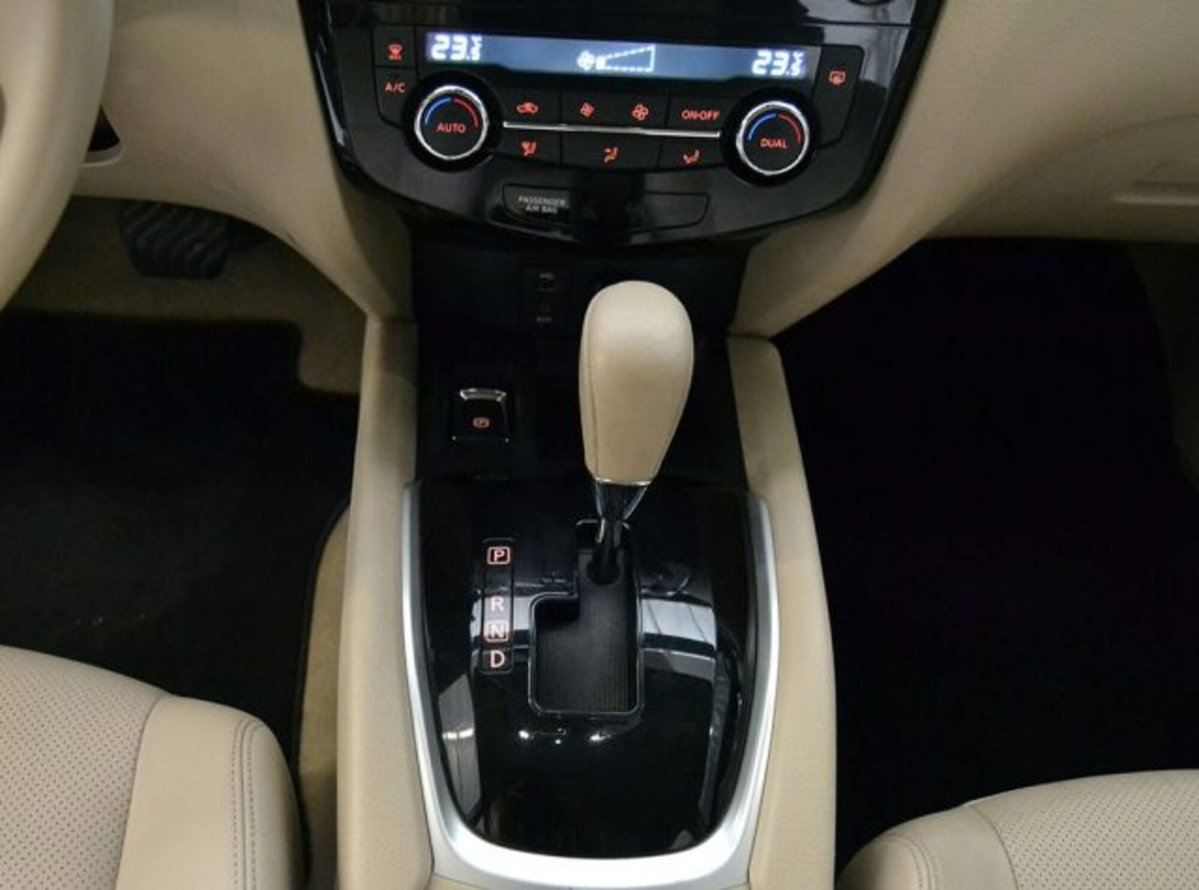 Nissan X-Trail 2.0 dCi 4WD Tekna (10)