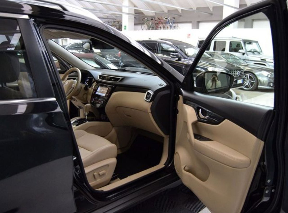 Nissan X-Trail 2.0 dCi 4WD Tekna (4)