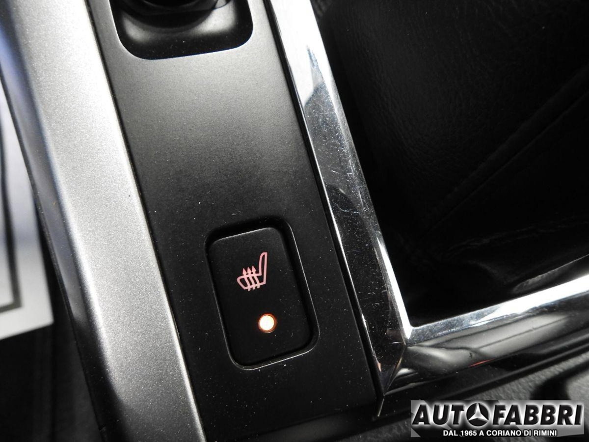Suzuki Grand Vitara 1.9 DDiS 5 porte Offroad (17)