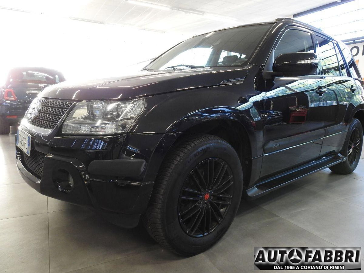 Suzuki Grand Vitara 1.9 DDiS 5 porte Offroad (9)