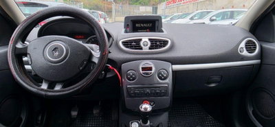Renault Clio 1.2 16V 5 porte 20th Anniversario (13)