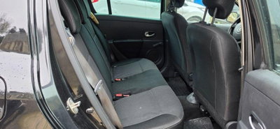 Renault Clio 1.2 16V 5 porte 20th Anniversario (16)