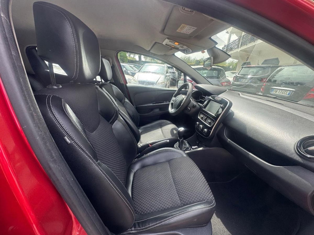 Renault Clio TCe 12V 90 CV GPL 5 porte Moschino Life (2)