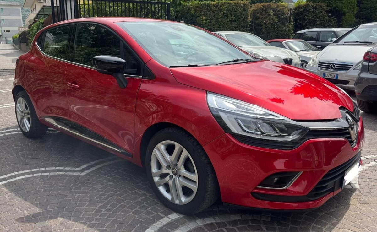 Renault Clio TCe 12V 90 CV GPL 5 porte Moschino Life (5)
