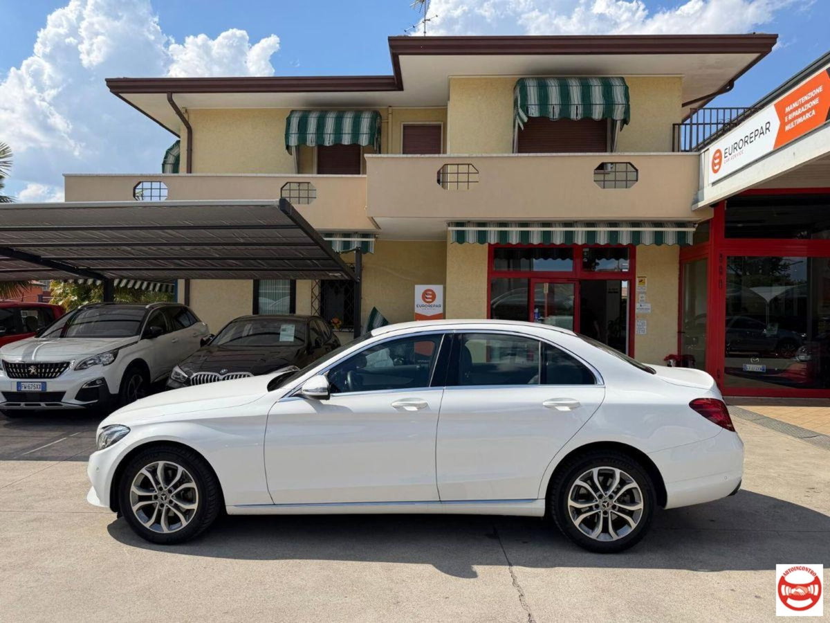 Mercedes-Benz Classe C 220 d 4Matic Auto Sport (2)