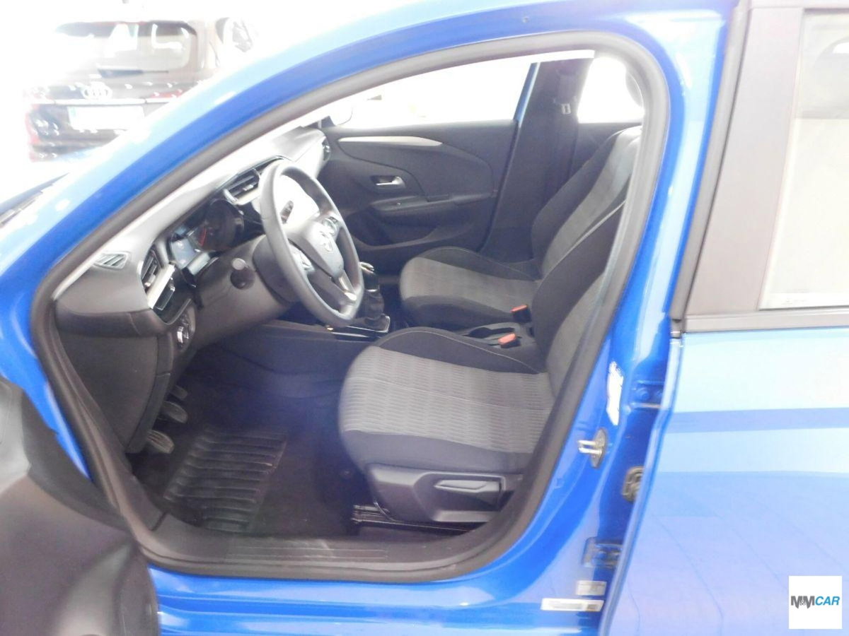 Opel Corsa 1.2 Edition (10)