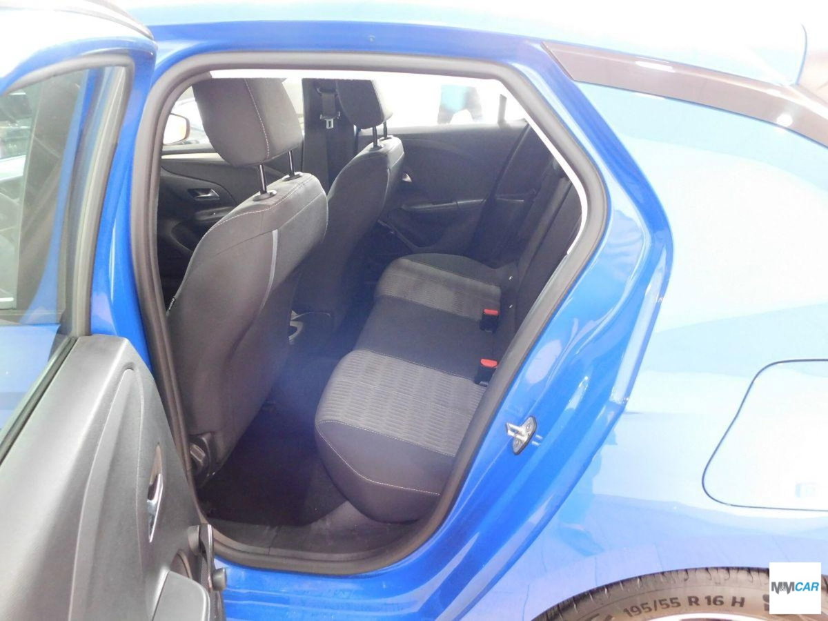 Opel Corsa 1.2 Edition (11)