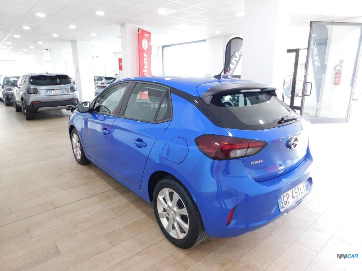 Opel Corsa 1.2 Edition (4)