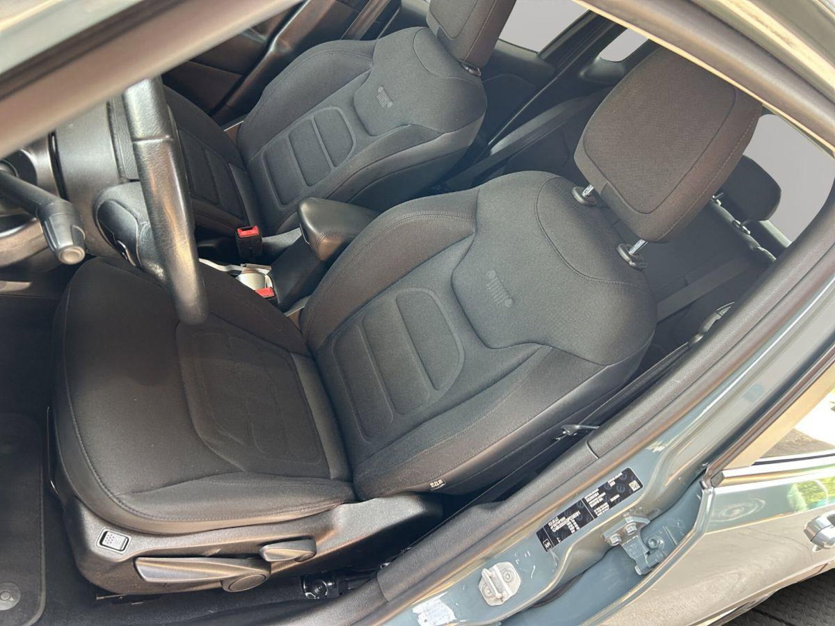 Jeep Renegade 1.6 Mjt 120 CV Limited (10)