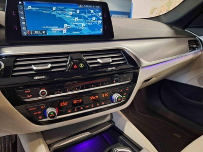 BMW Serie 5 Touring 520d xDrive  Msport (10)