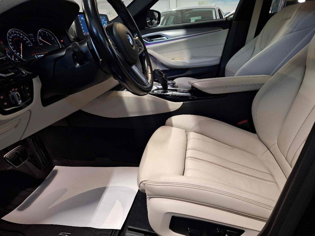 BMW Serie 5 Touring 520d xDrive  Msport (6)