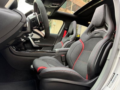 Mercedes-Benz Classe A 35 AMG 4Matic (14)