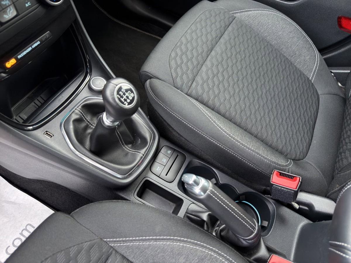 Ford Puma 1.0 EcoBoost Hybrid 125 CV S&S aut. Titanium Design (18)