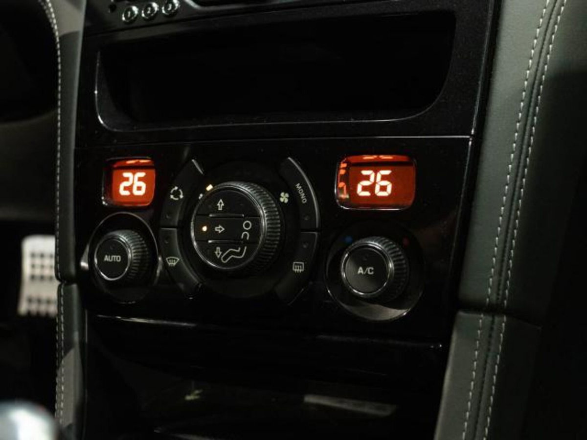 Peugeot RCZ 1.6 THP 200CV (13)