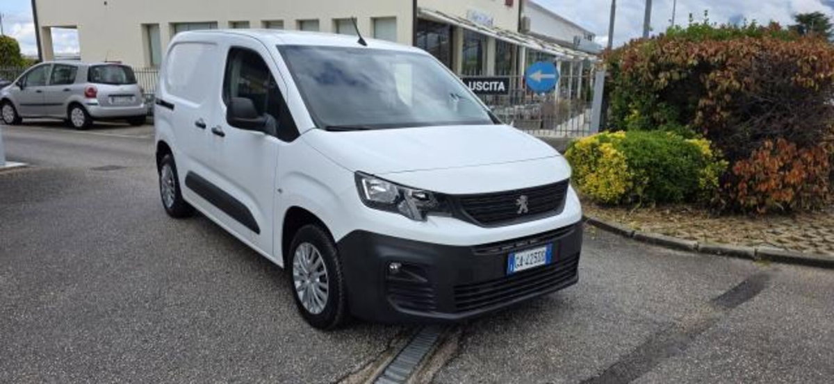 Peugeot Partner Furgone BlueHDi 100 L2 Furgone Comfort (2)