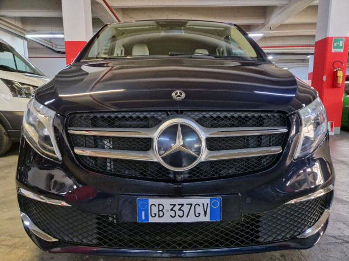Mercedes-Benz Classe V 220 d Premium Extralong (2)