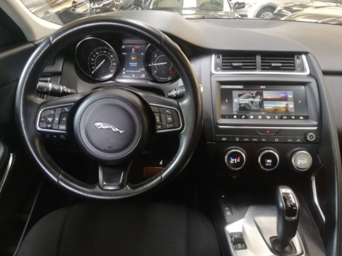 Jaguar E-Pace 2.0D 150 CV AWD aut. (14)