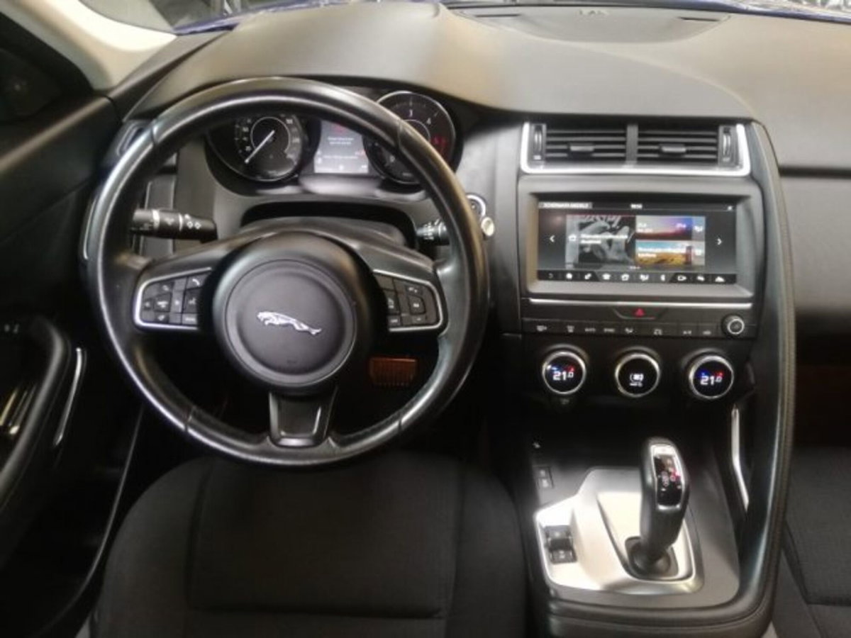 Jaguar E-Pace 2.0D 150 CV AWD aut. (15)