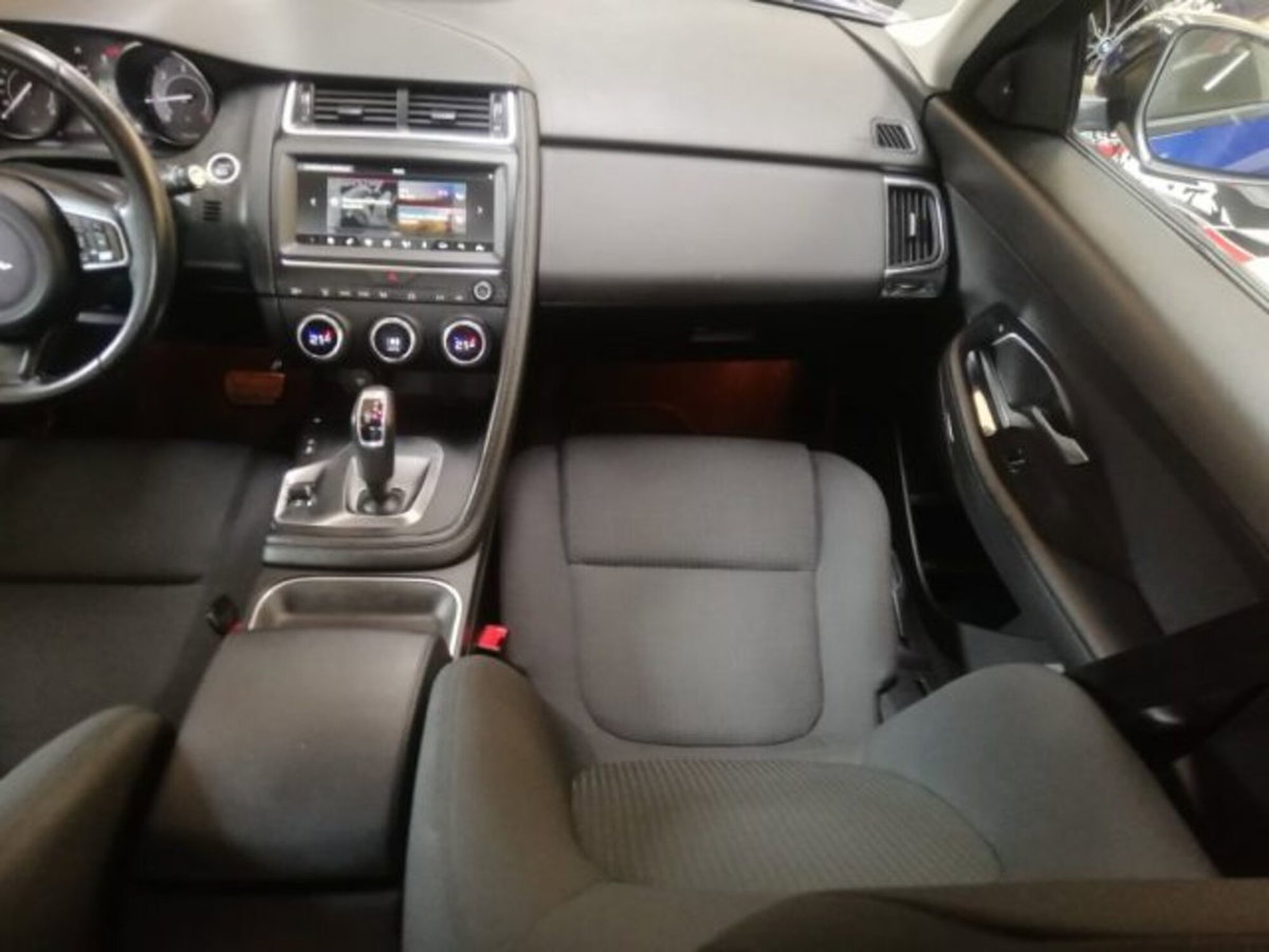 Jaguar E-Pace 2.0D 150 CV AWD aut. (18)