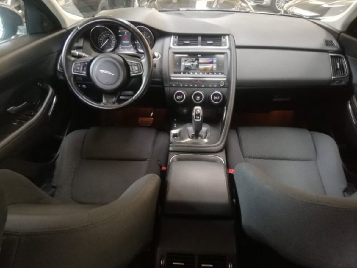 Jaguar E-Pace 2.0D 150 CV AWD aut. (19)