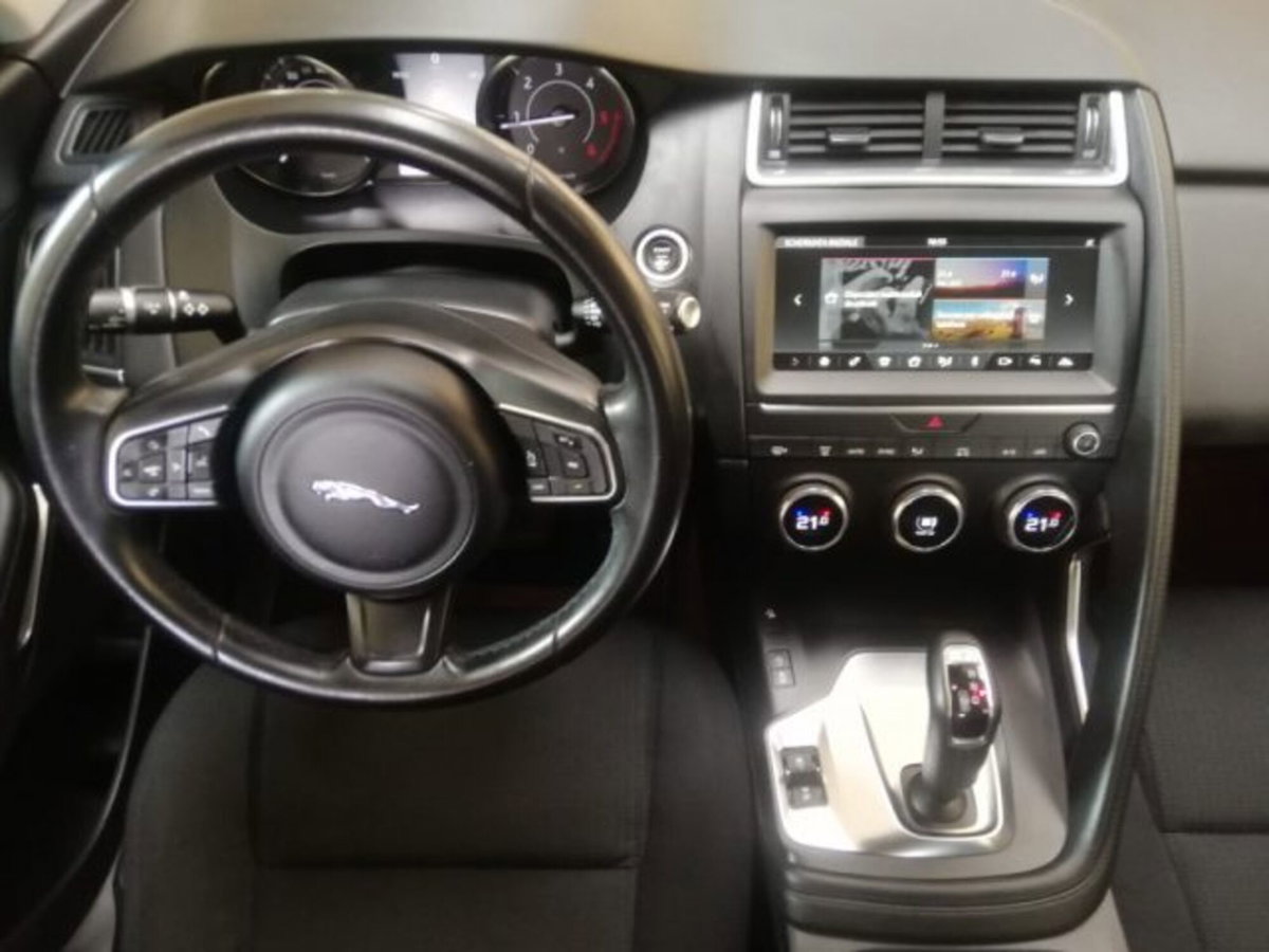 Jaguar E-Pace 2.0D 150 CV AWD aut. (20)