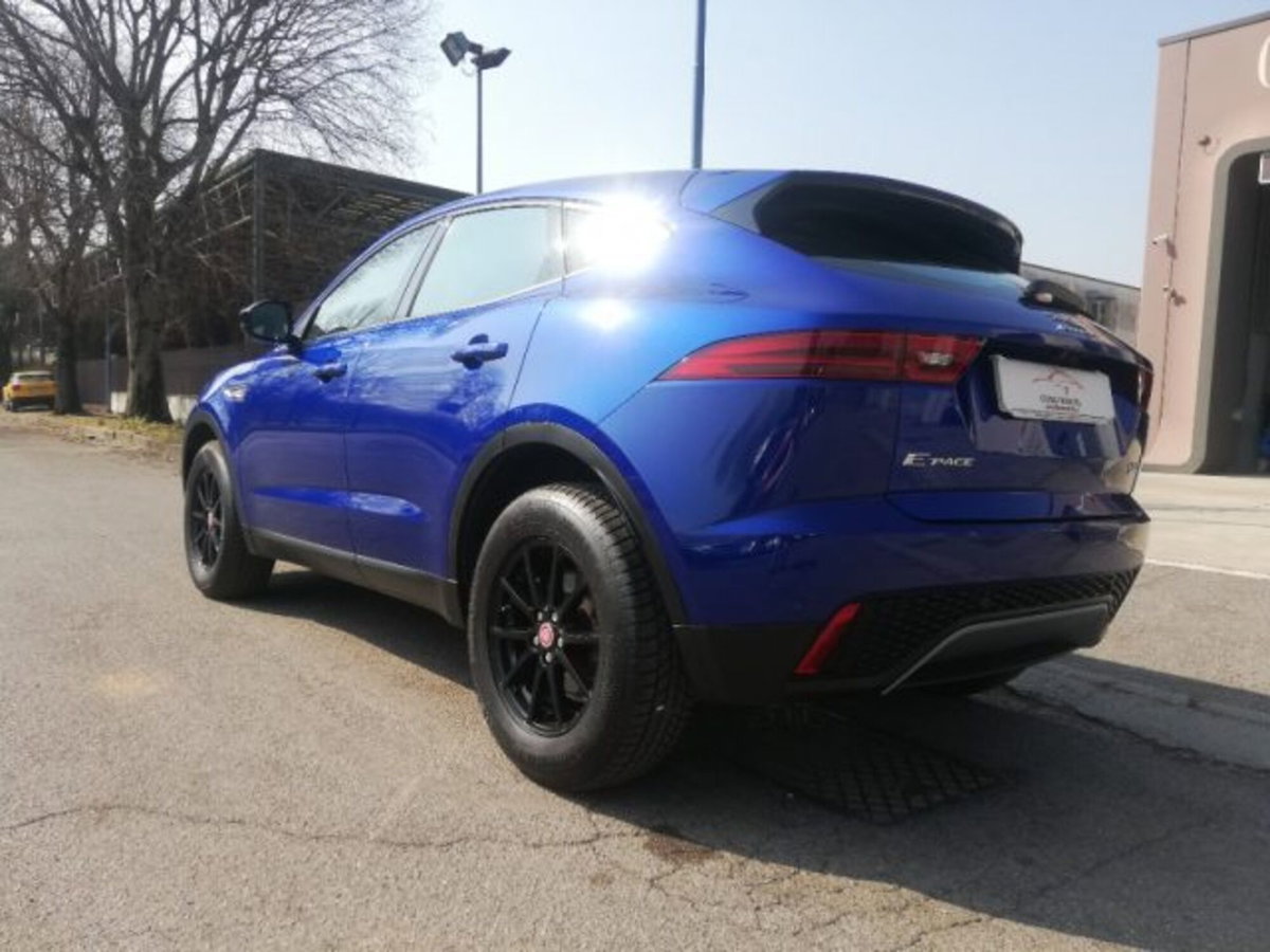 Jaguar E-Pace 2.0D 150 CV AWD aut. (9)