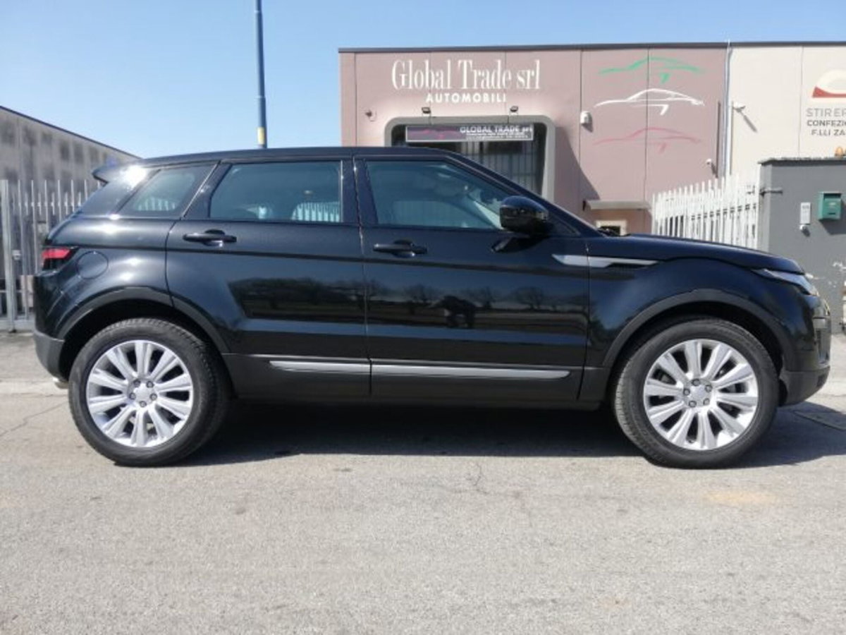 Land Rover Range Rover Evoque 2.0 eD4 5p. Pure (3)