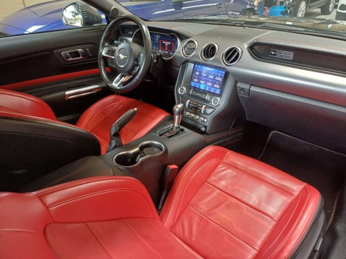 Ford Mustang Coupé Fastback 5.0 V8 aut. GT (13)