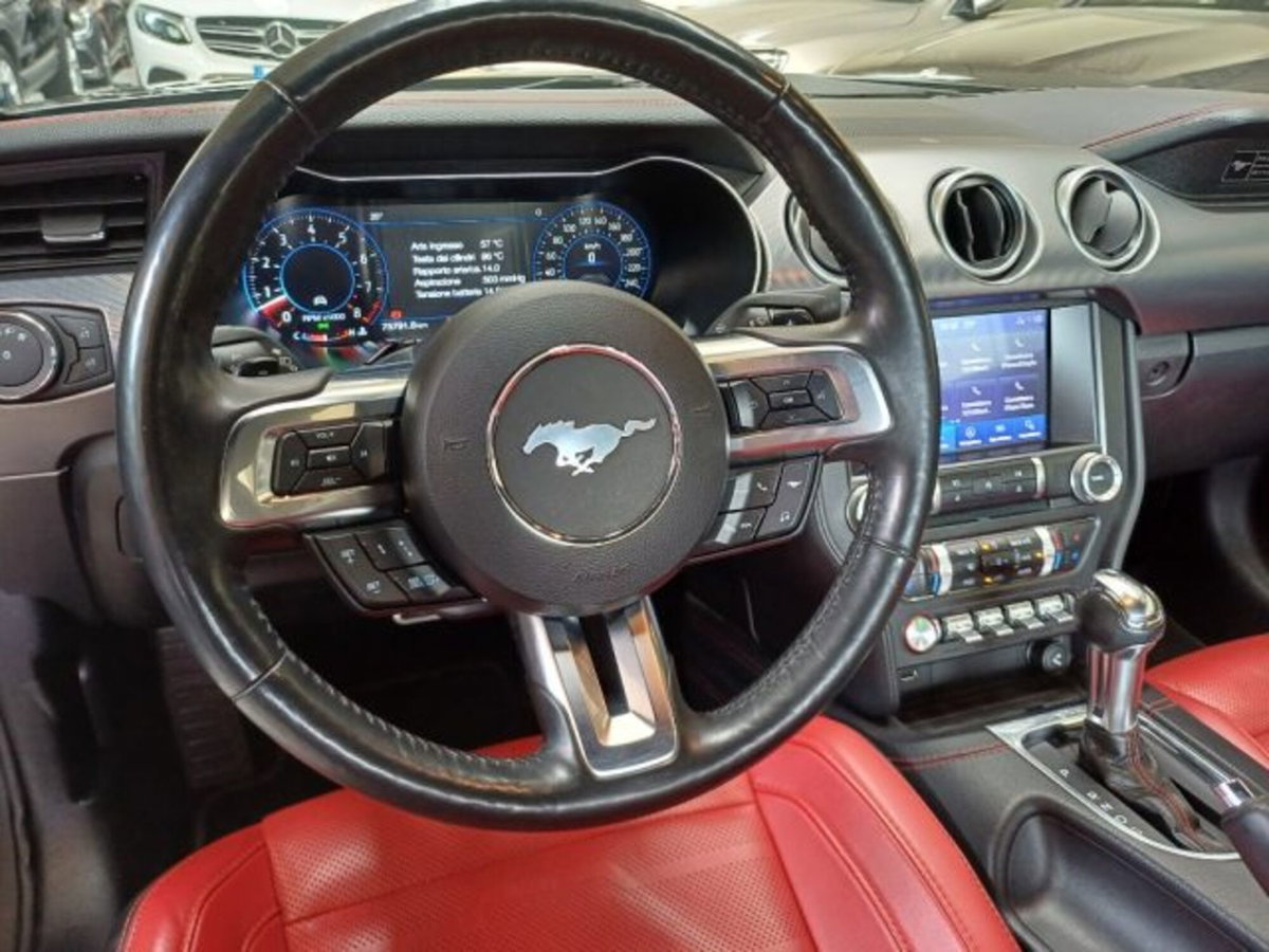 Ford Mustang Coupé Fastback 5.0 V8 aut. GT (15)