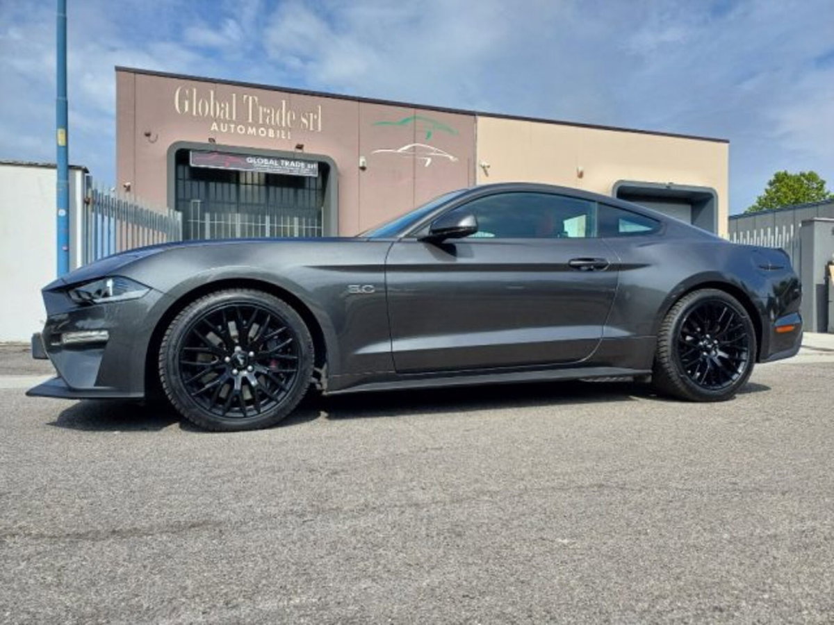 Ford Mustang Coupé Fastback 5.0 V8 aut. GT (3)