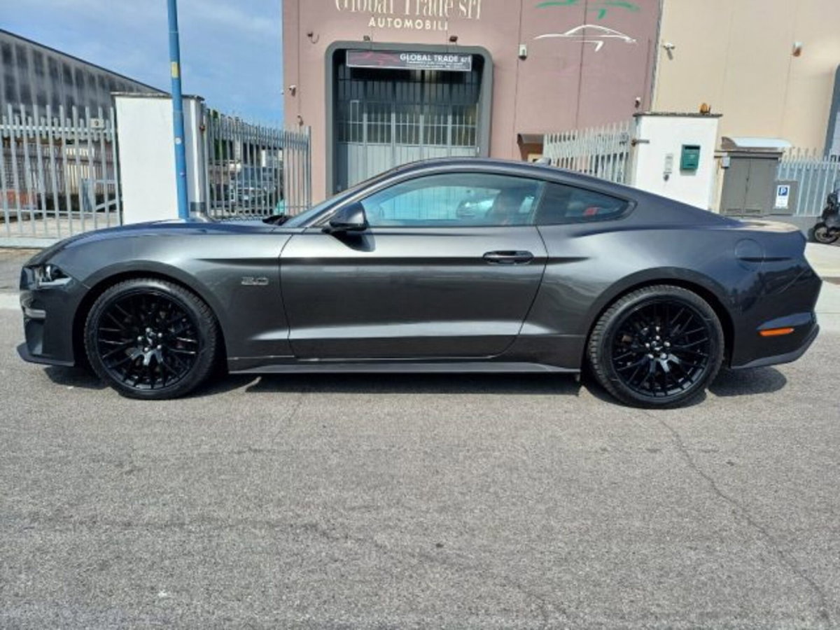 Ford Mustang Coupé Fastback 5.0 V8 aut. GT (4)