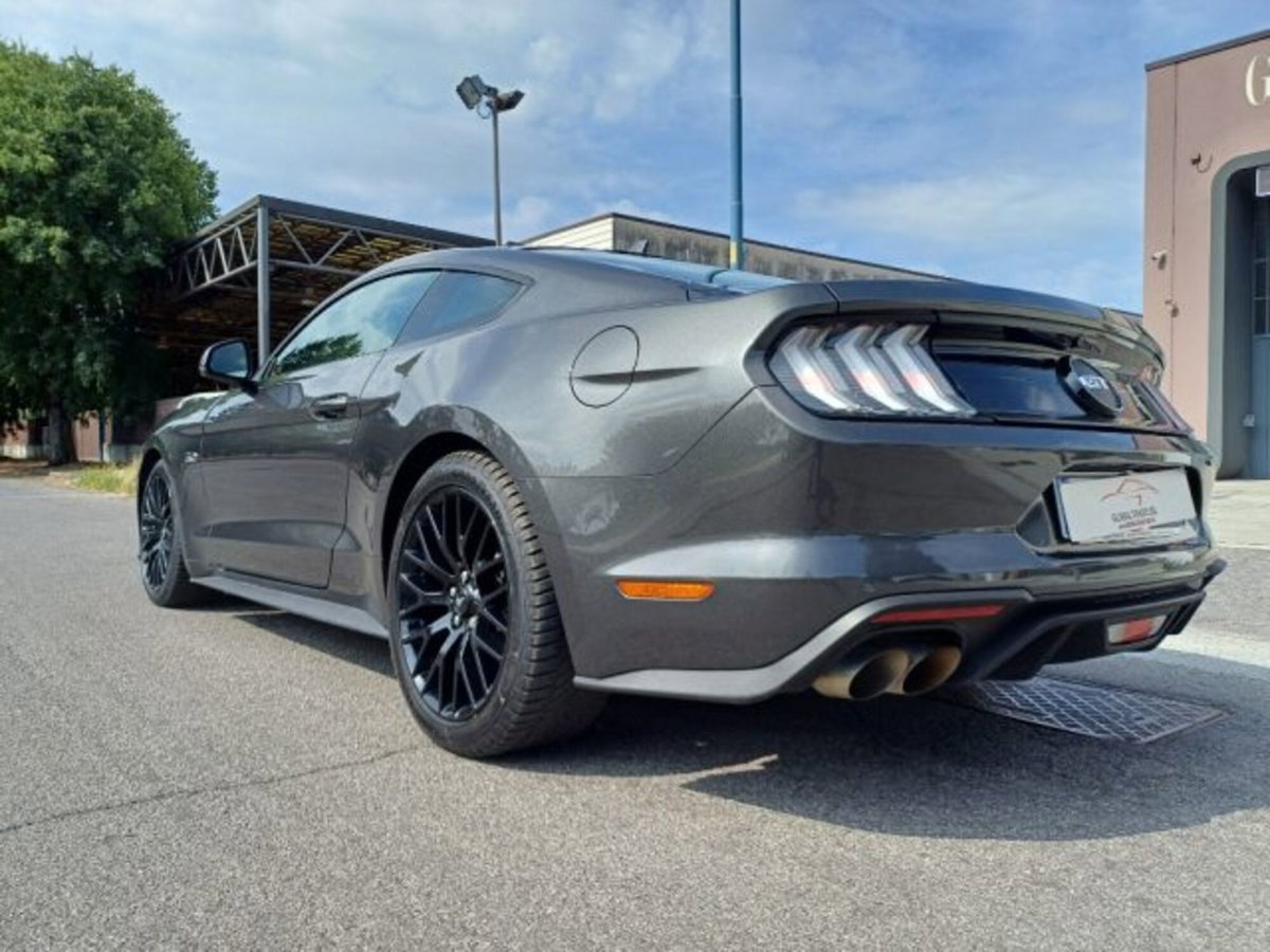 Ford Mustang Coupé Fastback 5.0 V8 aut. GT (5)