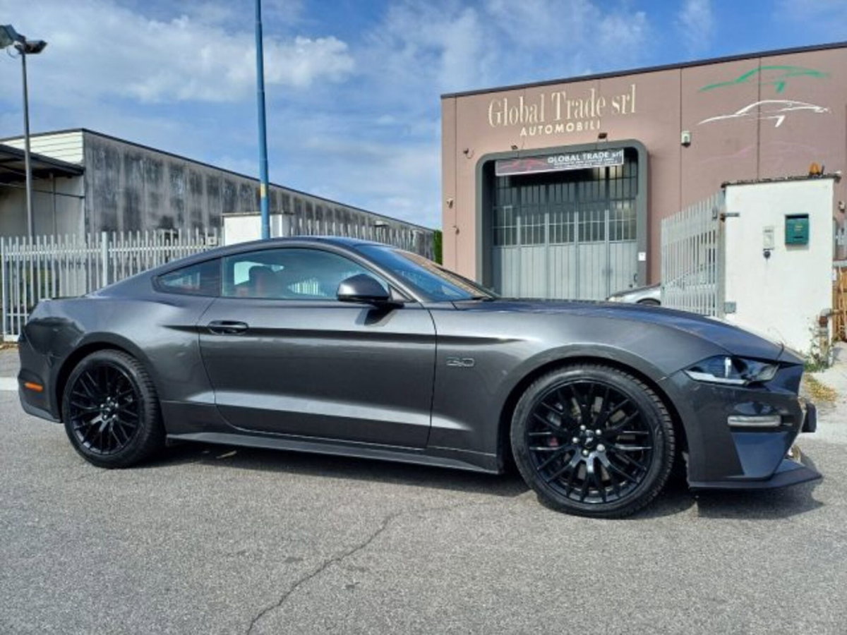 Ford Mustang Coupé Fastback 5.0 V8 aut. GT (7)