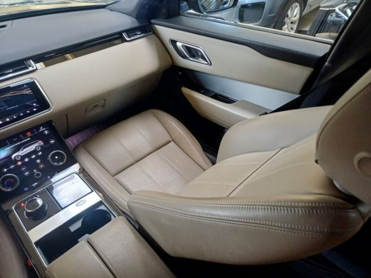 Land Rover Range Rover Velar 2.0D I4 180 CV R-Dynamic HSE (11)