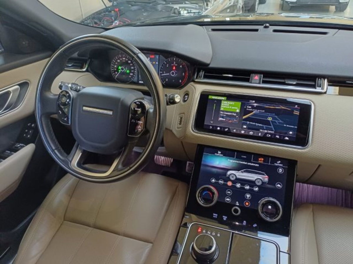Land Rover Range Rover Velar 2.0D I4 180 CV R-Dynamic HSE (12)