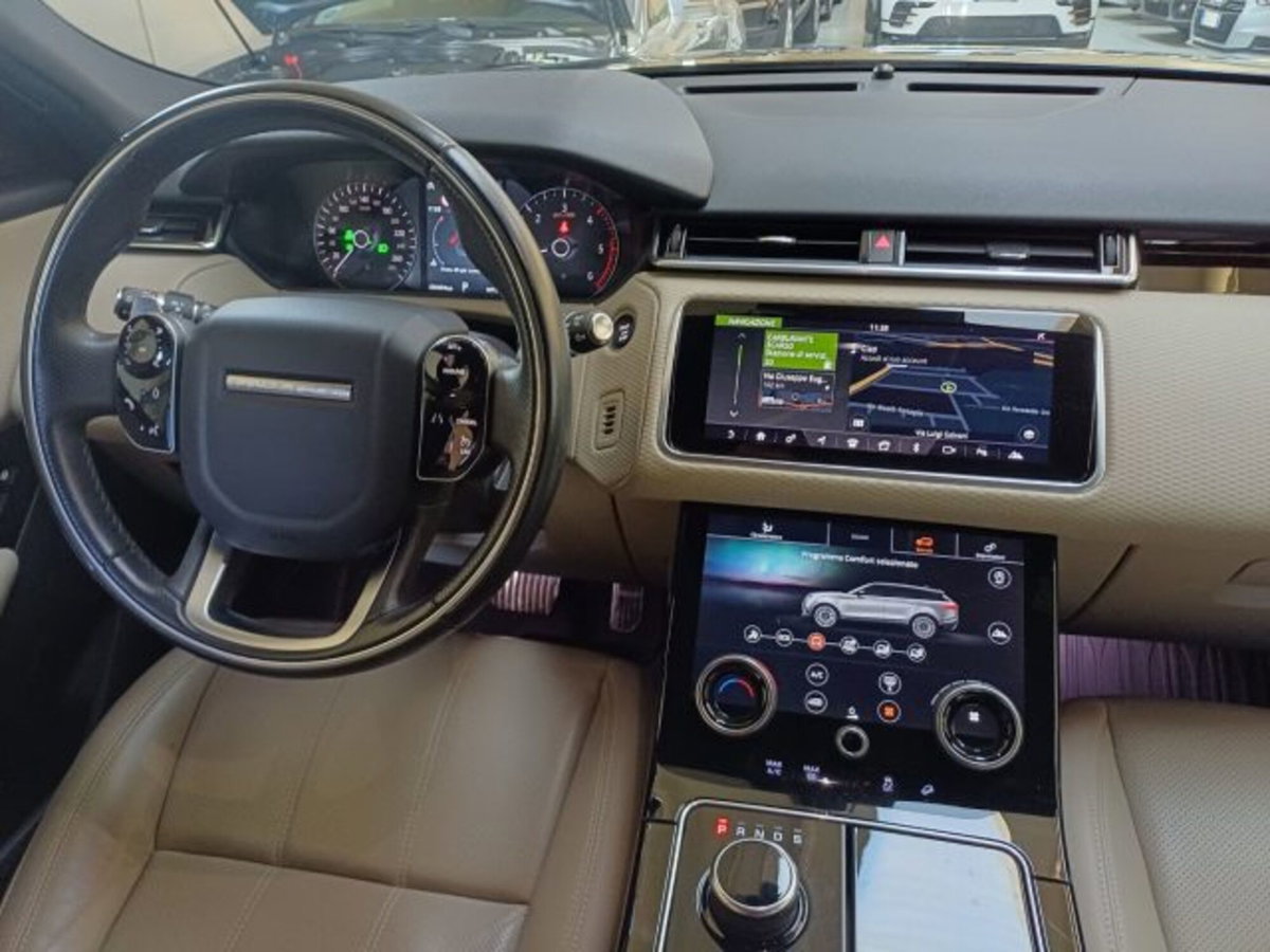 Land Rover Range Rover Velar 2.0D I4 180 CV R-Dynamic HSE (13)