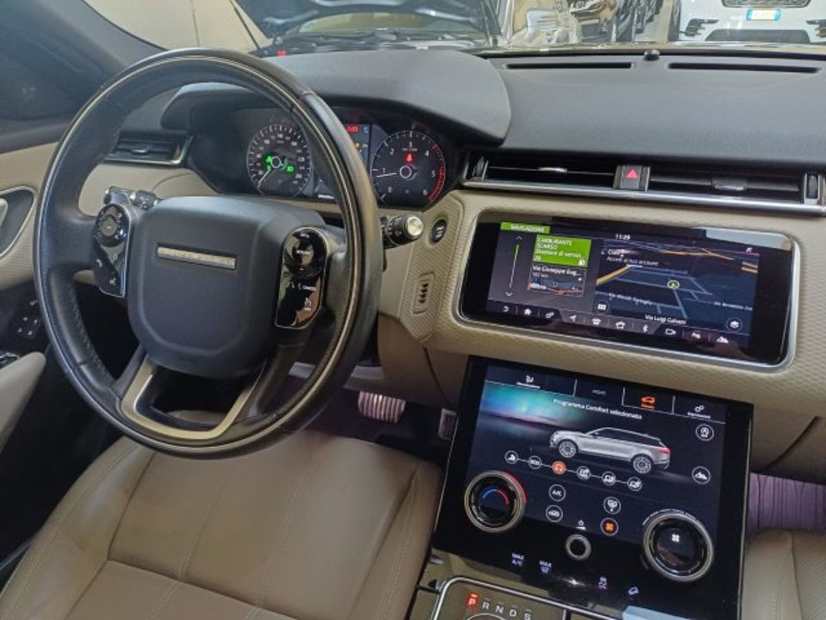Land Rover Range Rover Velar 2.0D I4 180 CV R-Dynamic HSE (17)