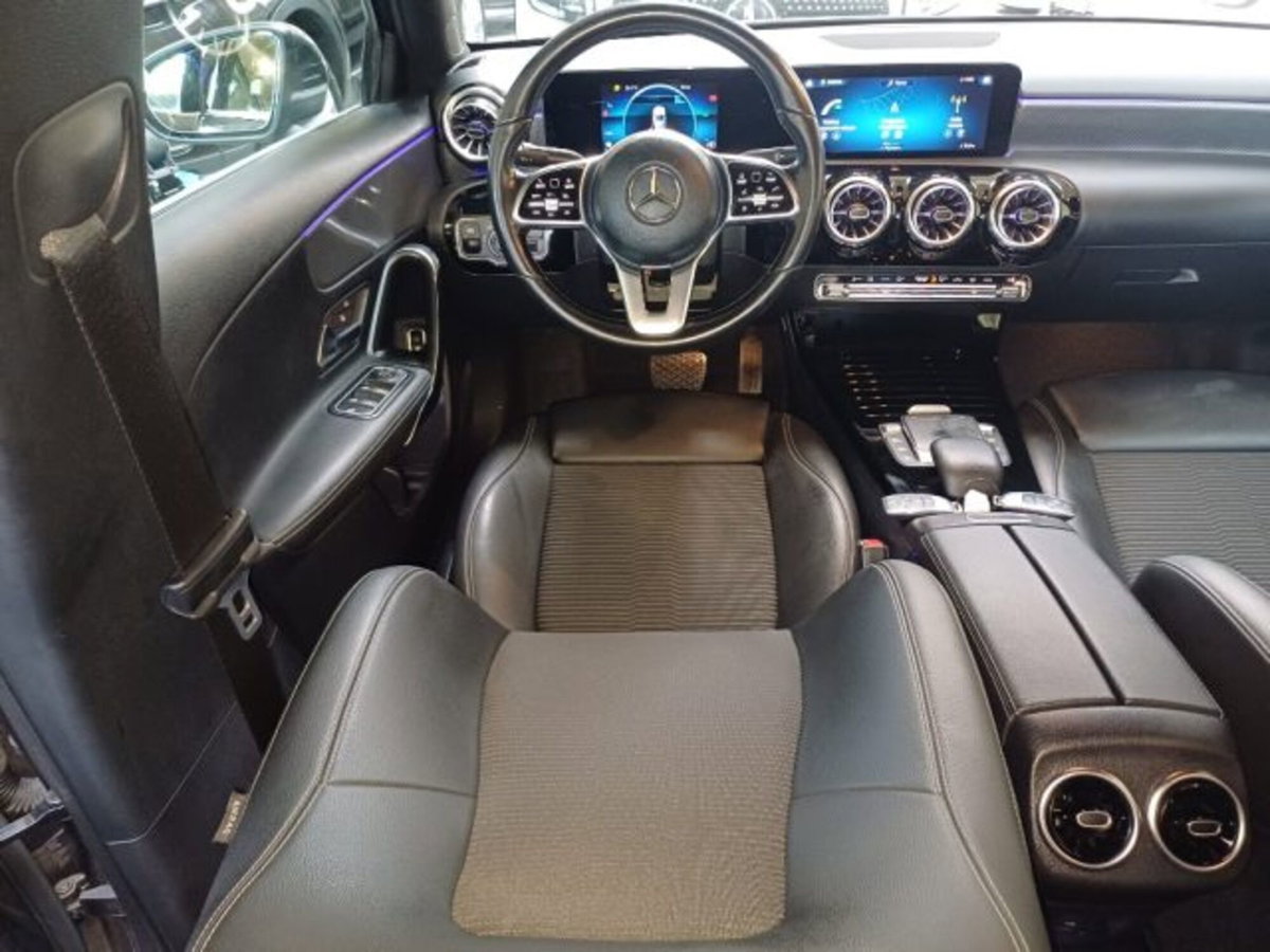 Mercedes-Benz Classe A Sedan 220 d Automatic 4Matic 4p. Business (12)