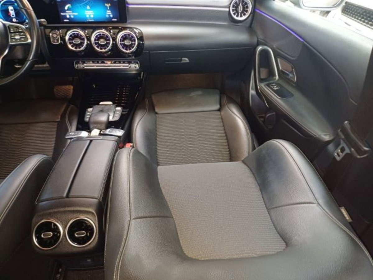 Mercedes-Benz Classe A Sedan 220 d Automatic 4Matic 4p. Business (13)