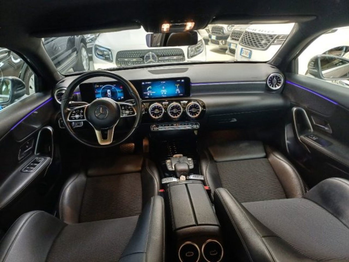 Mercedes-Benz Classe A Sedan 220 d Automatic 4Matic 4p. Business (17)