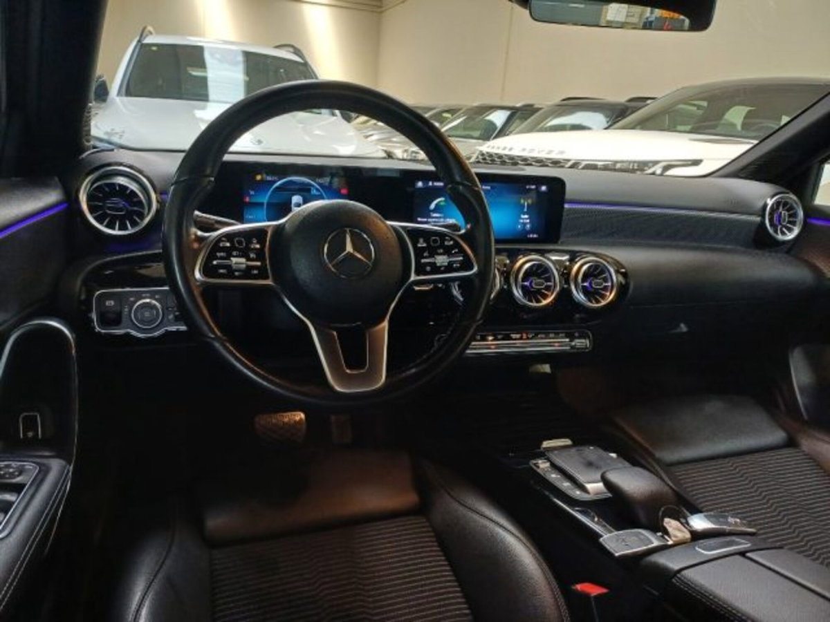 Mercedes-Benz Classe A Sedan 220 d Automatic 4Matic 4p. Business (18)
