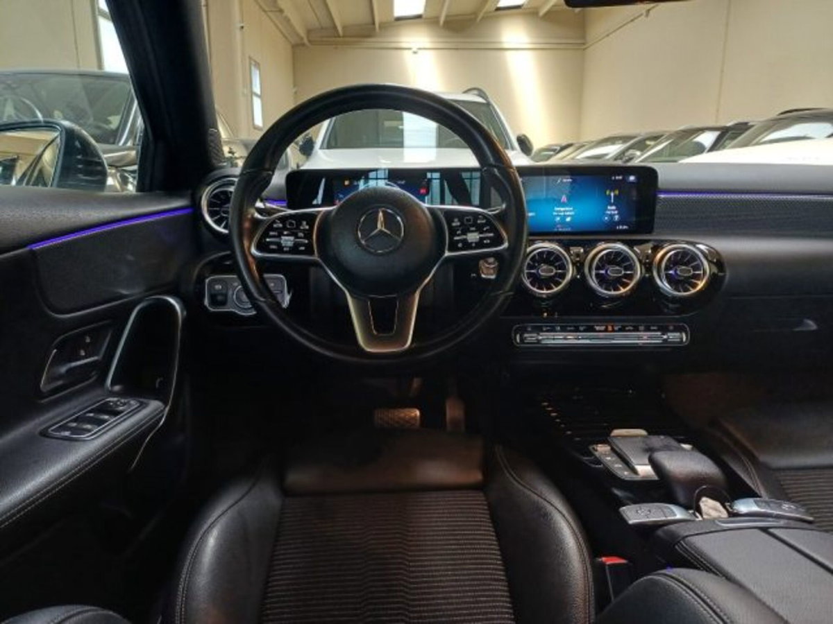 Mercedes-Benz Classe A Sedan 220 d Automatic 4Matic 4p. Business (19)