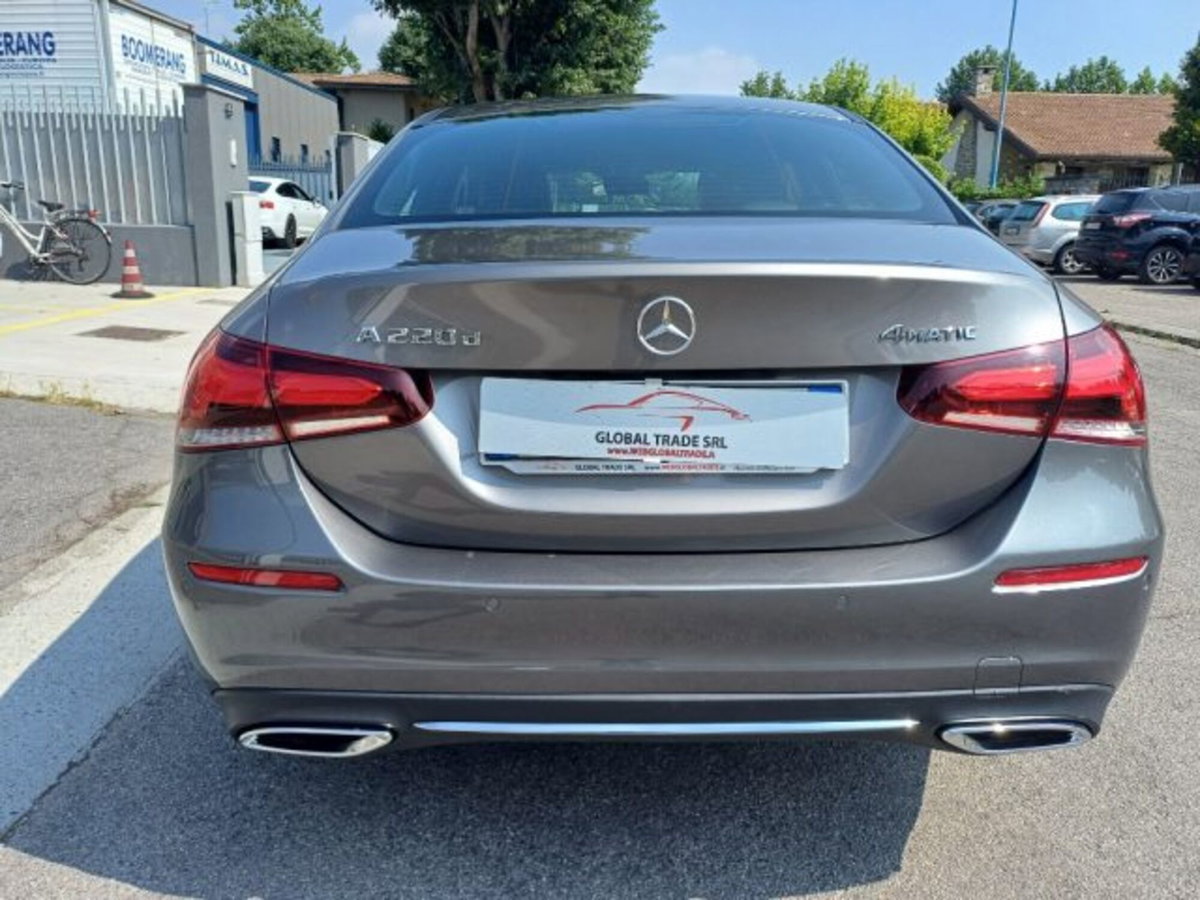 Mercedes-Benz Classe A Sedan 220 d Automatic 4Matic 4p. Business (5)
