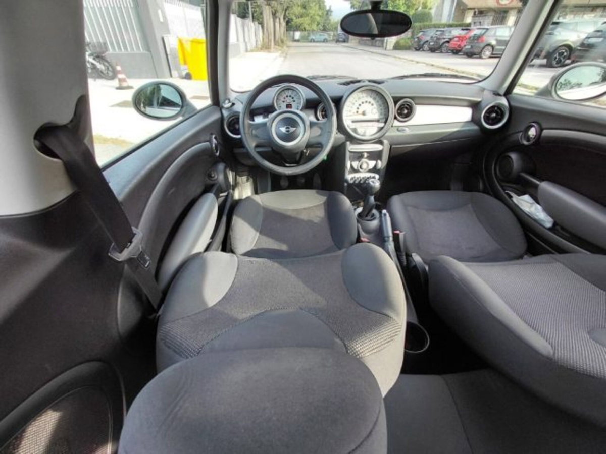MINI Mini 1.4 16V One (55kW) (10)