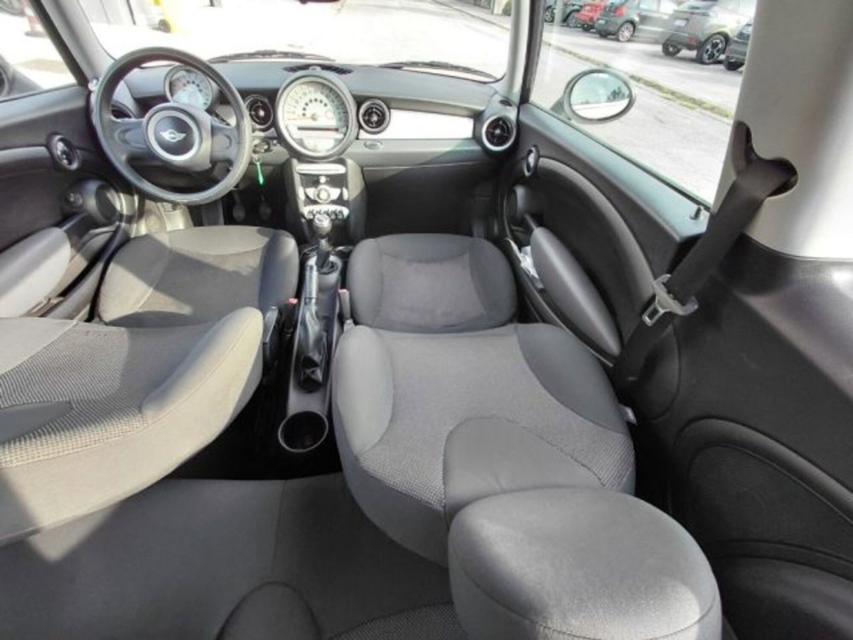 MINI Mini 1.4 16V One (55kW) (11)