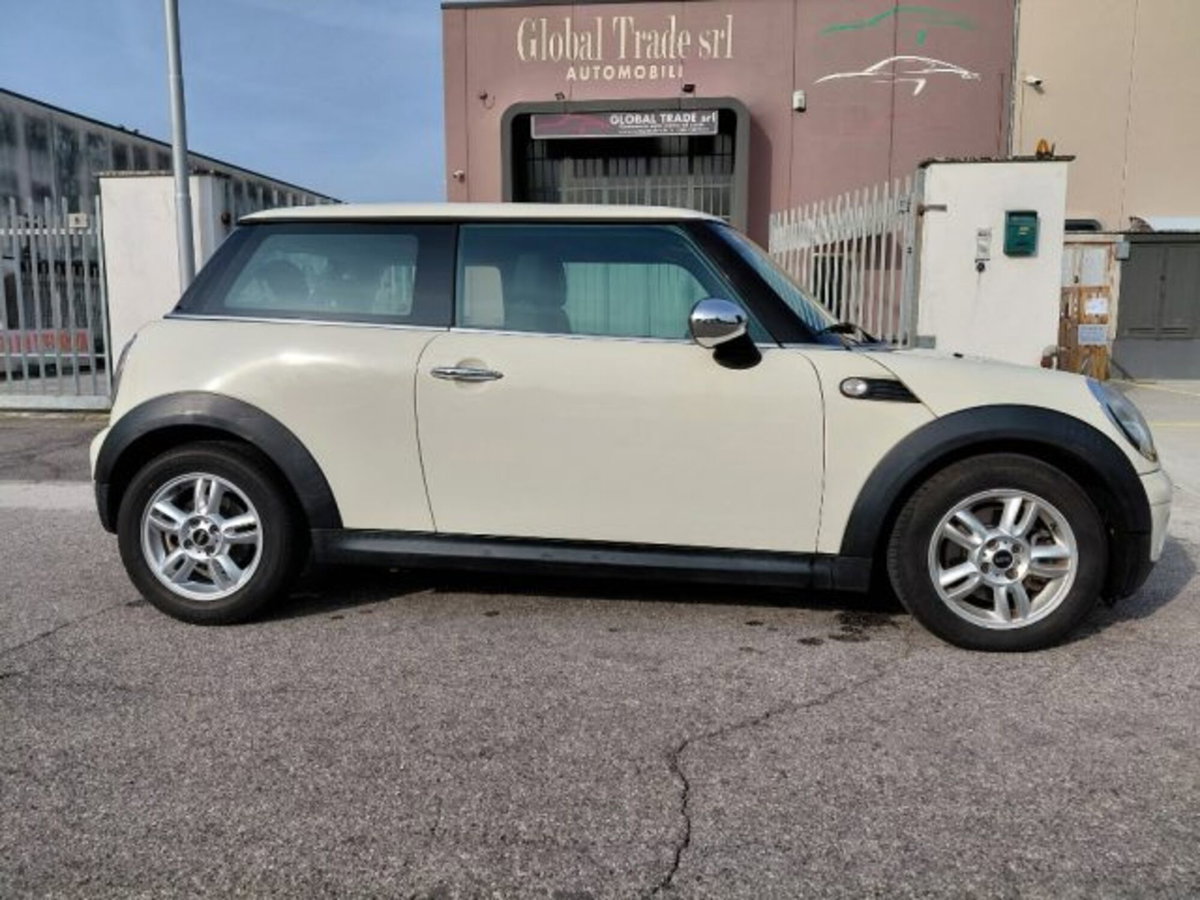 MINI Mini 1.4 16V One (55kW) (2)
